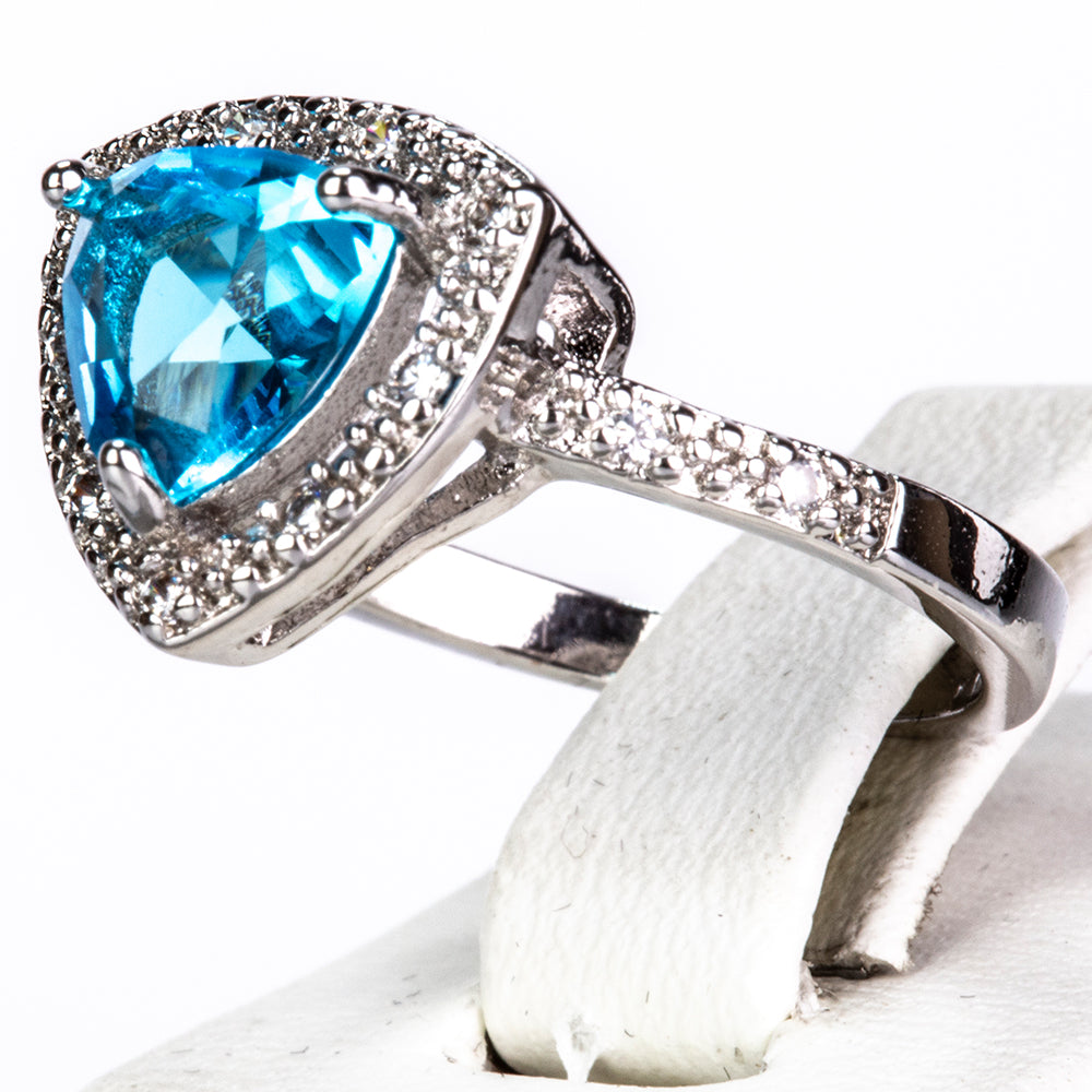 Conjunto de Aleación Bañado en Oro con Cristal Emporia® Azul ( Collar +Pendientes +Anillo )