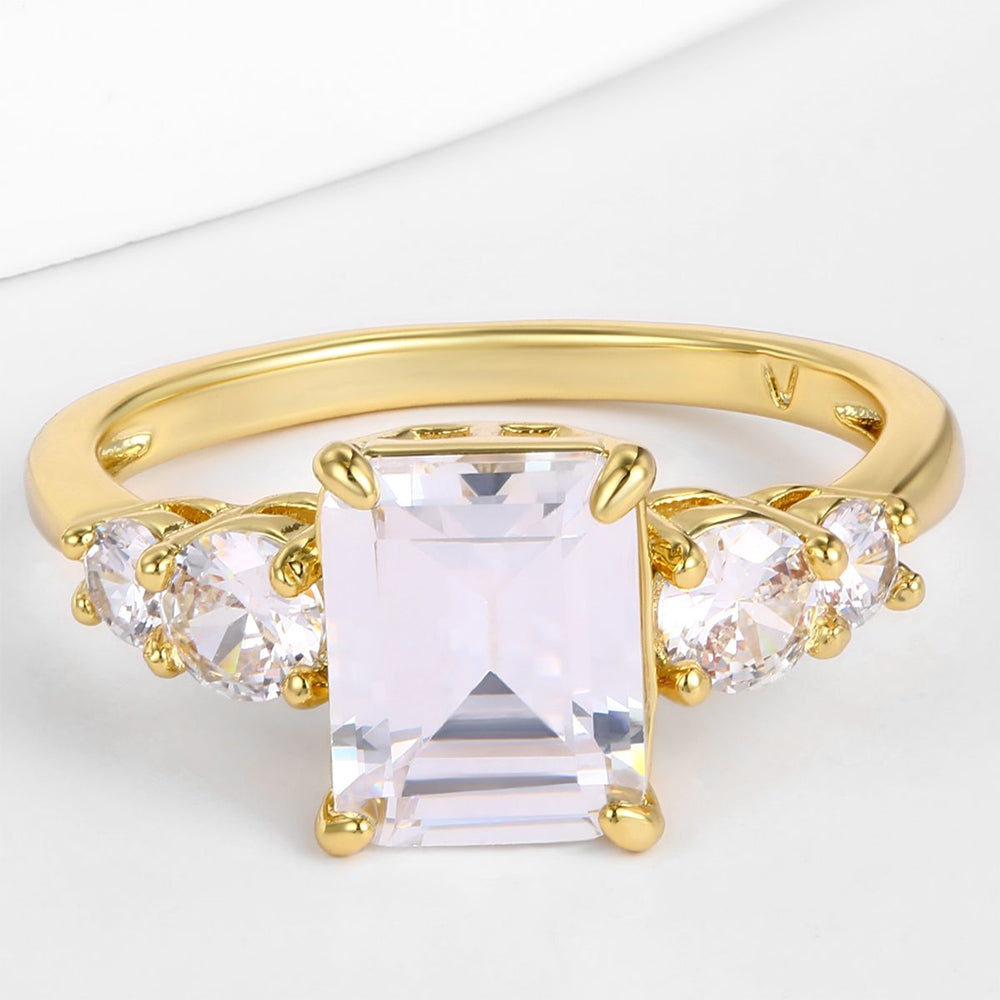 Anillo de Aleación Bañado en Oro con Cristal Emporia® Blanco