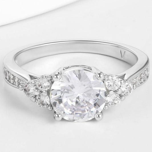 Anillo de Aleación Bañado en Oro con Cristal Emporia® Blanco