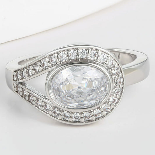 Anillo de Aleación Bañado en Oro con Cristal Emporia® Blanco