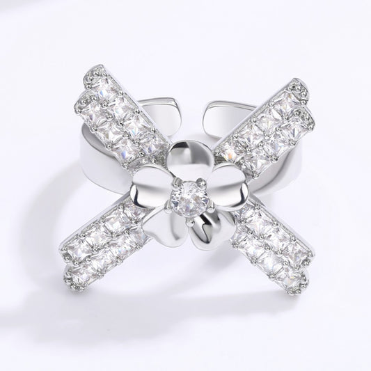 Anillo de Aleación Bañado en Oro con Cristal Emporia® Blanco