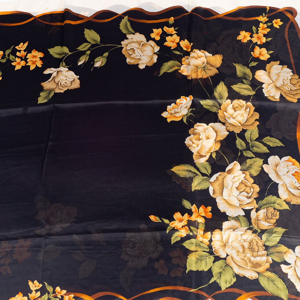 Bufanda lienzo y floración, 85 x 180 cms, negro, 100% seda vegana