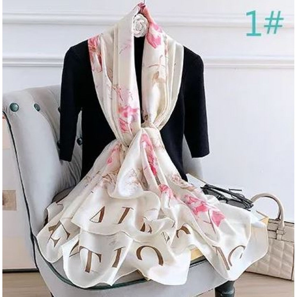 Bufanda floraciones y letras, 85 x 180 cms, blanco, 100% seda vegana