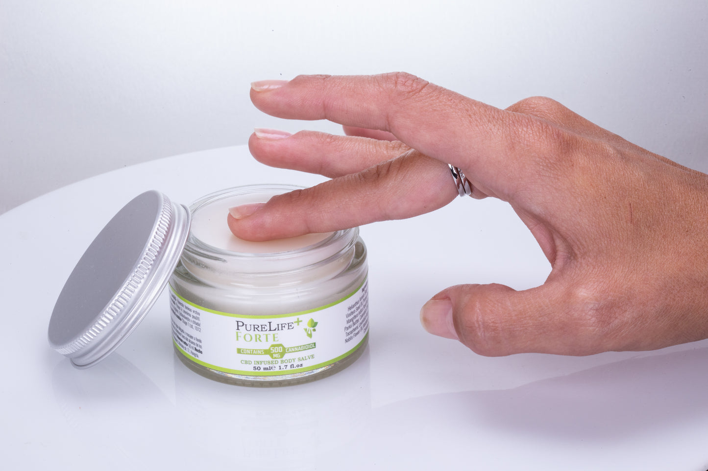 Pure Life + FORTE, bálsamo corporal con infusión de CBD, crema de 50 ml con 500 mg de CBD y otros ingredientes calmantes para la piel irritada
