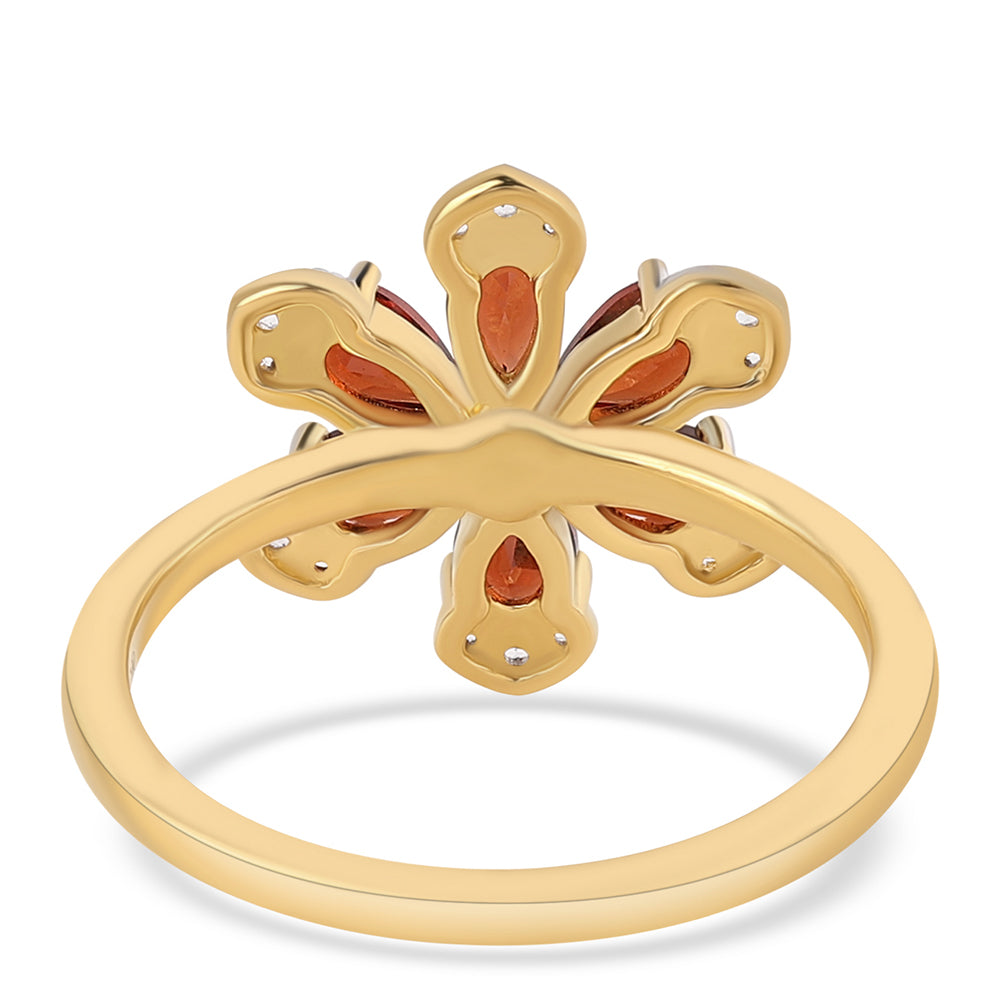 Anillo de Plata Bañada en Oro con Granate Barton y Topacio Blanco