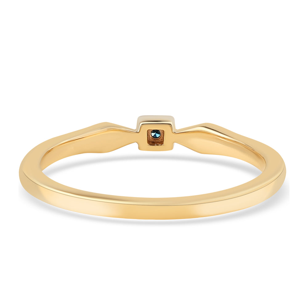 Anillo de Plata Bañada en Oro con Diamante Azul