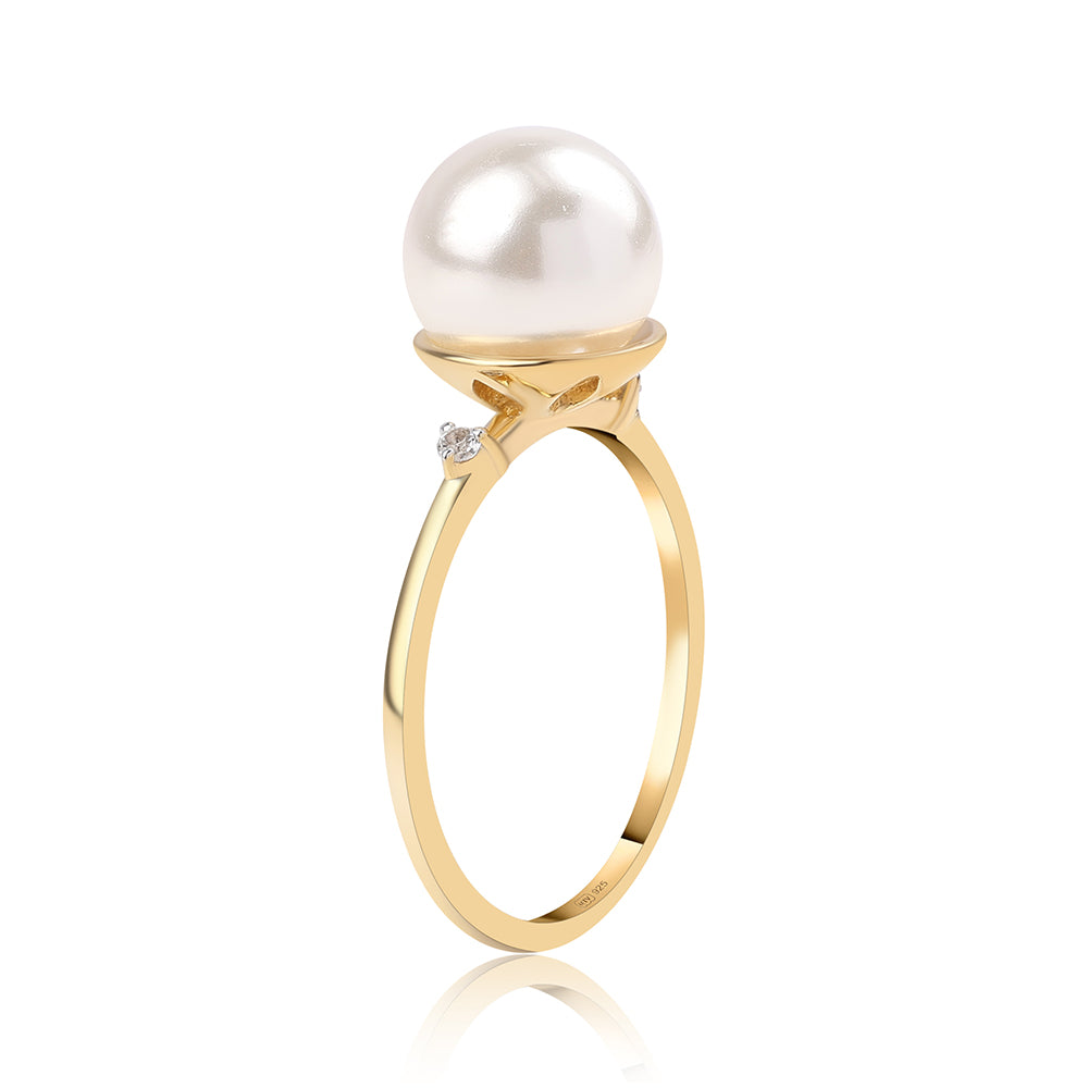 Anillo de Plata Bañada en Oro con Perla blanca de agua dulce y Topacio Blanco