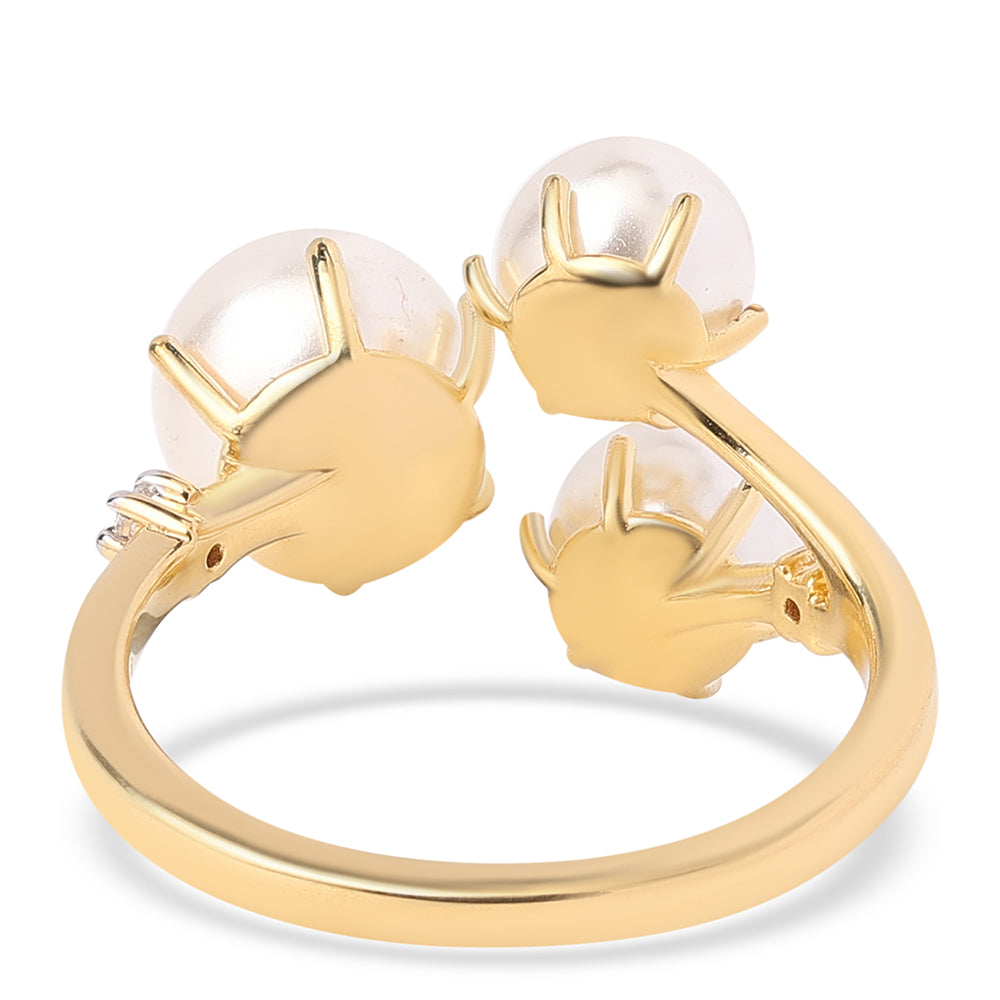 Anillo de Plata Bañada en Oro con Perla blanca de agua dulce y Topacio Blanco