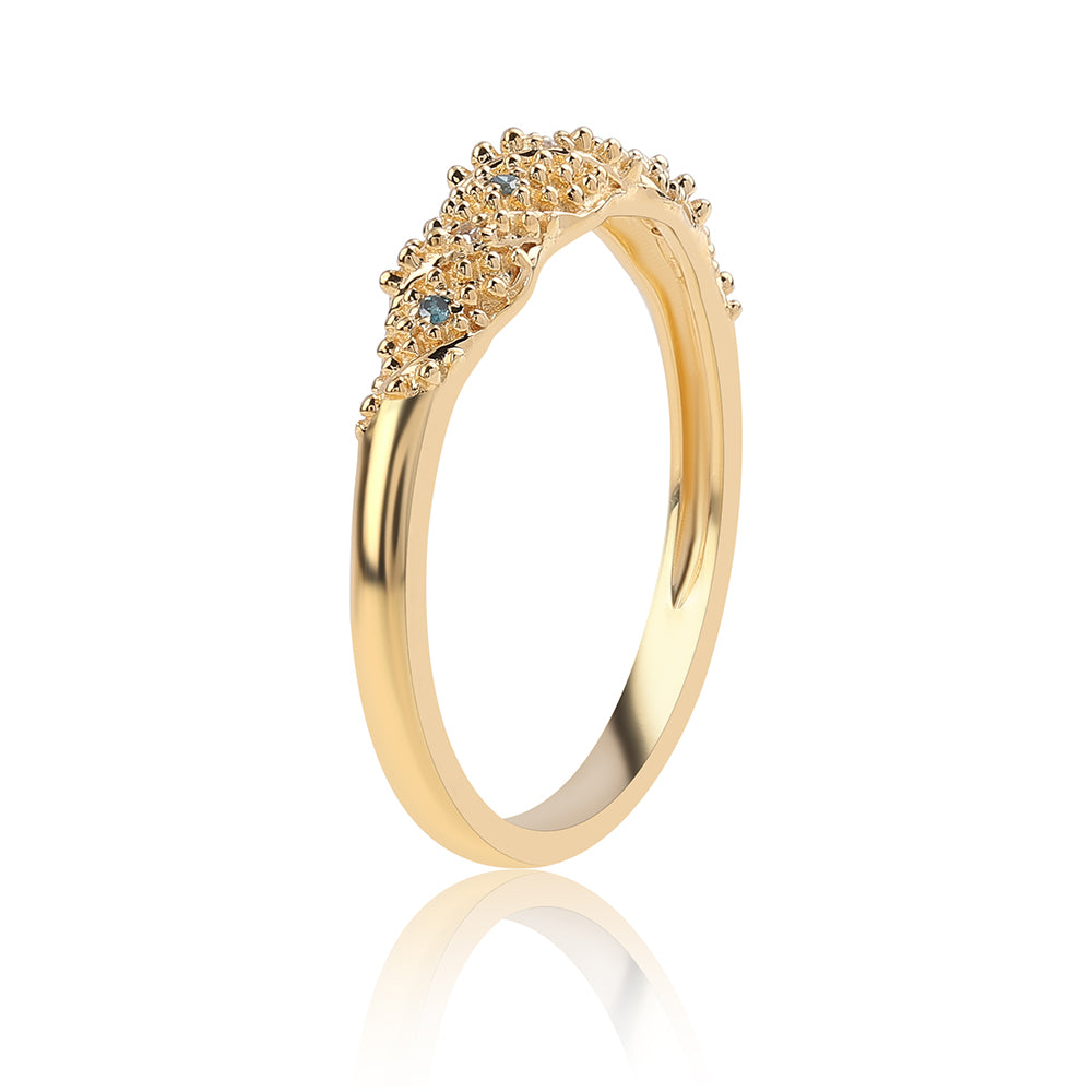 Anillo de Plata Bañada en Oro con Diamante Azul y Diamante blanco