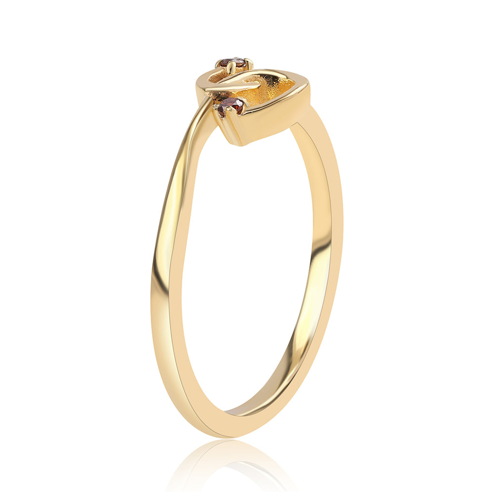 Anillo de Plata Bañada en Oro con Diamante Rojo