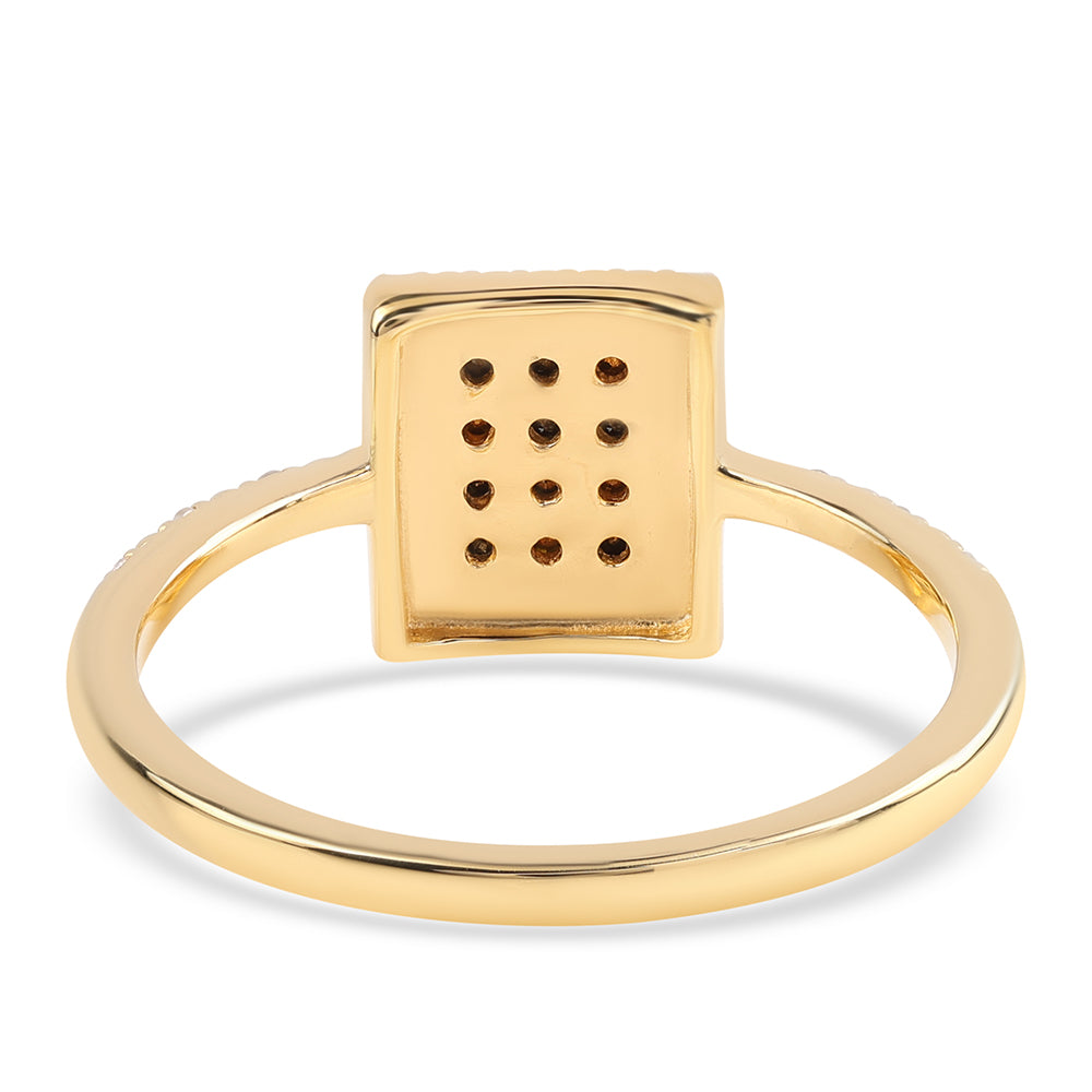 Anillo de Plata Bañada en Oro con Diamante Negro y Diamante blanco
