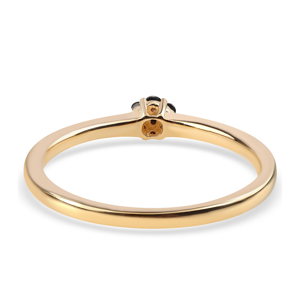 Anillo de Plata Bañada en Oro con Diamante Negro y Diamante blanco