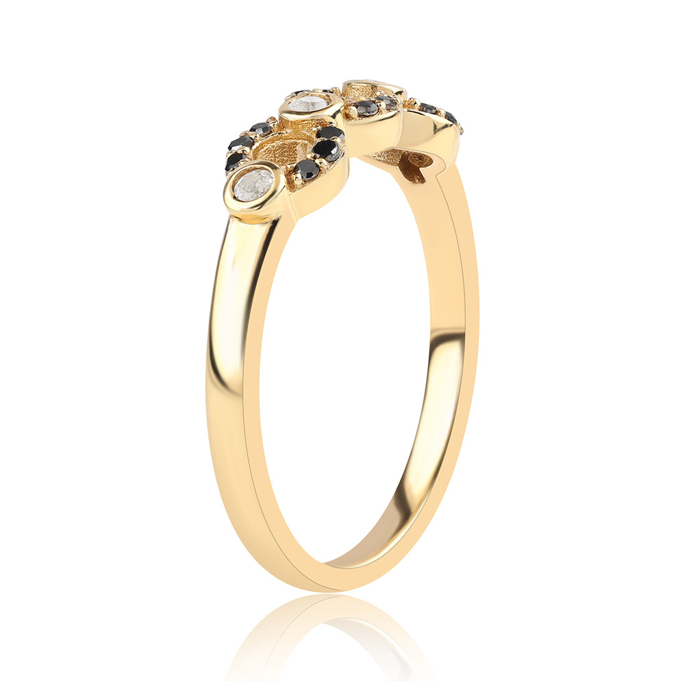 Anillo de Plata Bañada en Oro con Diamante Negro y Topacio Blanco