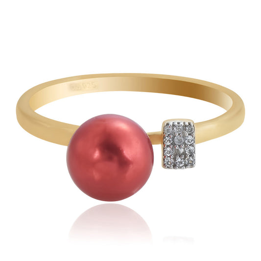 Anillo de Plata Bañada en Oro con Perla roja de río y Topacio Blanco