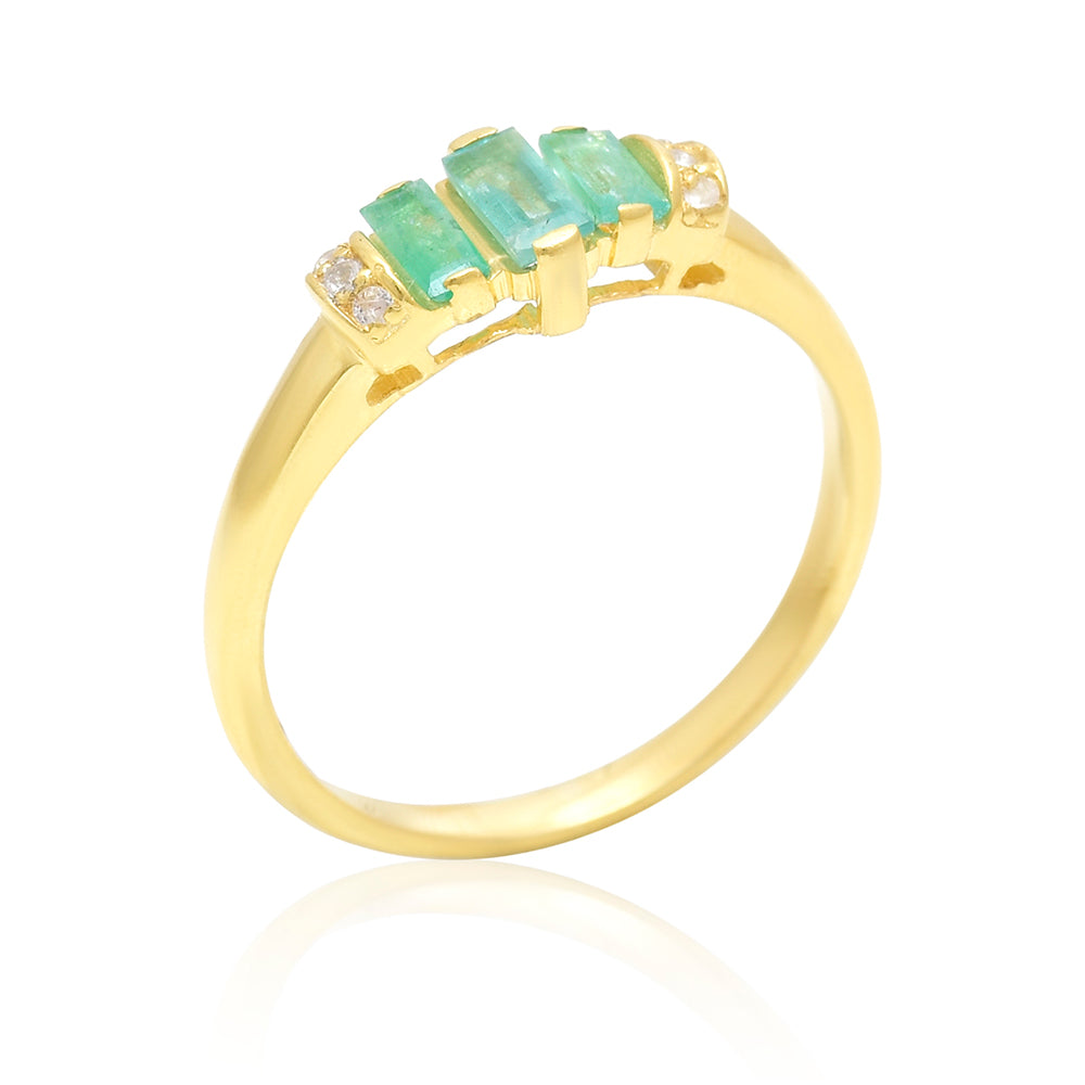 Anillo de Plata Bañada en Oro con Esmeralda de Brasil y Topacio Blanco