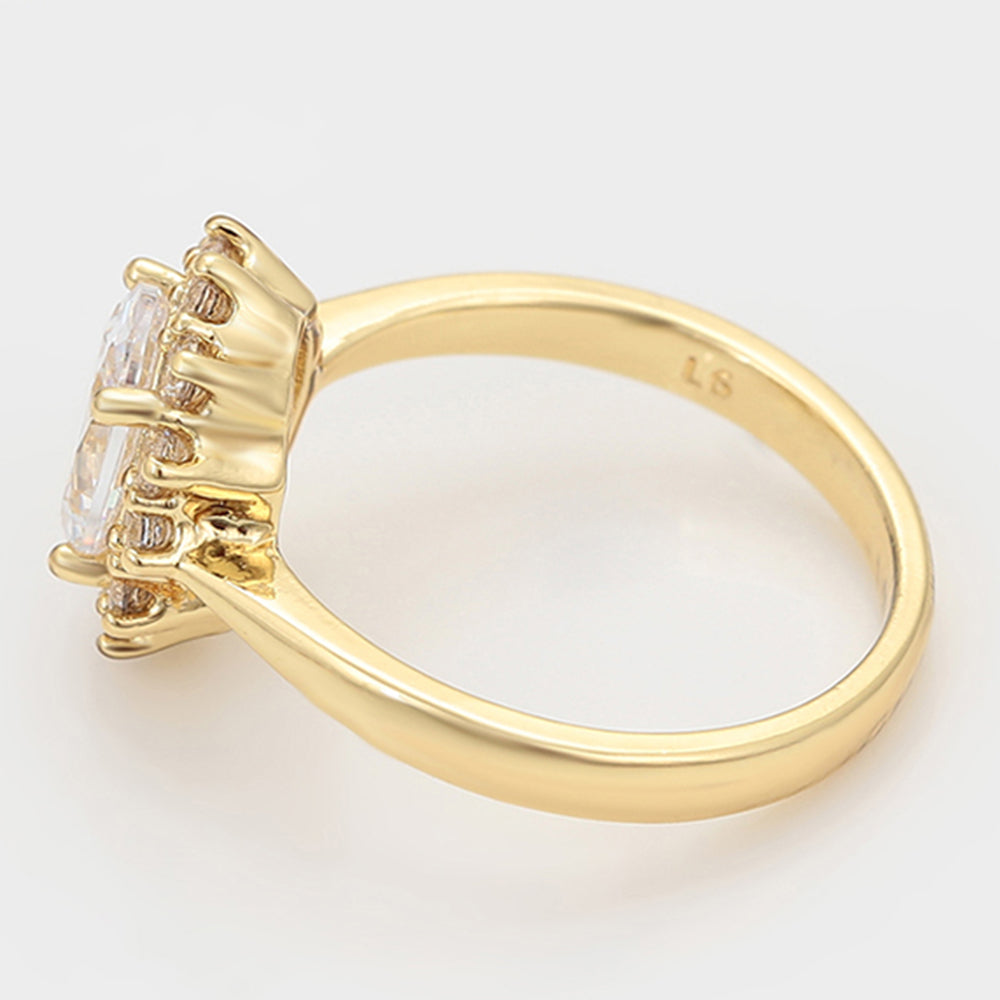 Anillo de Aleación Bañado en Oro con Cristal Emporia® Blanco
