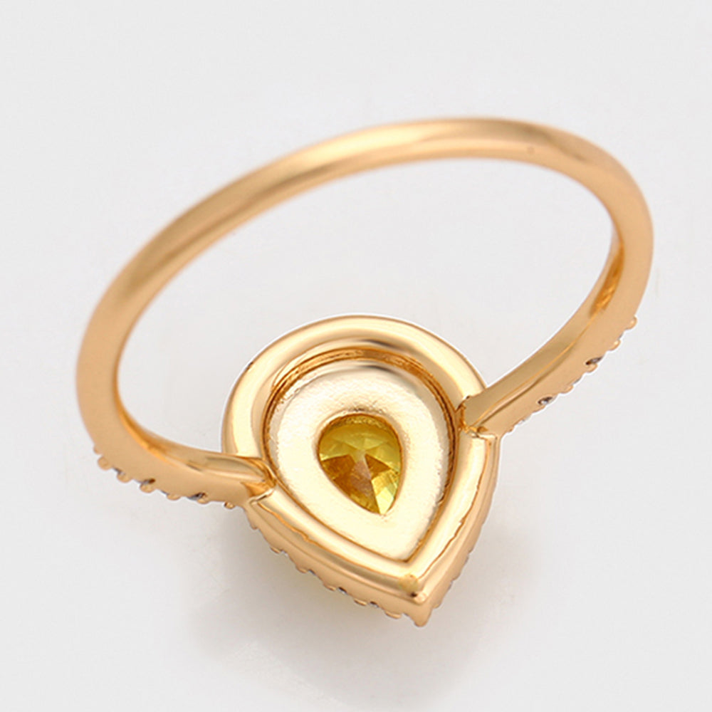 Anillo de Aleación Bañado en Oro con Cristal Emporia® Amarillo y Cristal Emporia® Blanco