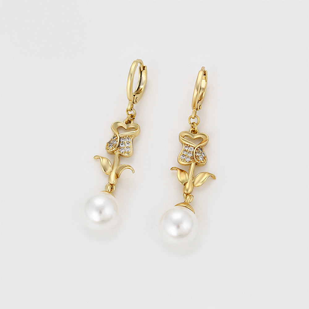 Pendientes de Aleación Bañado en Oro con Perla de cristal y Cristal Emporia® Blanco