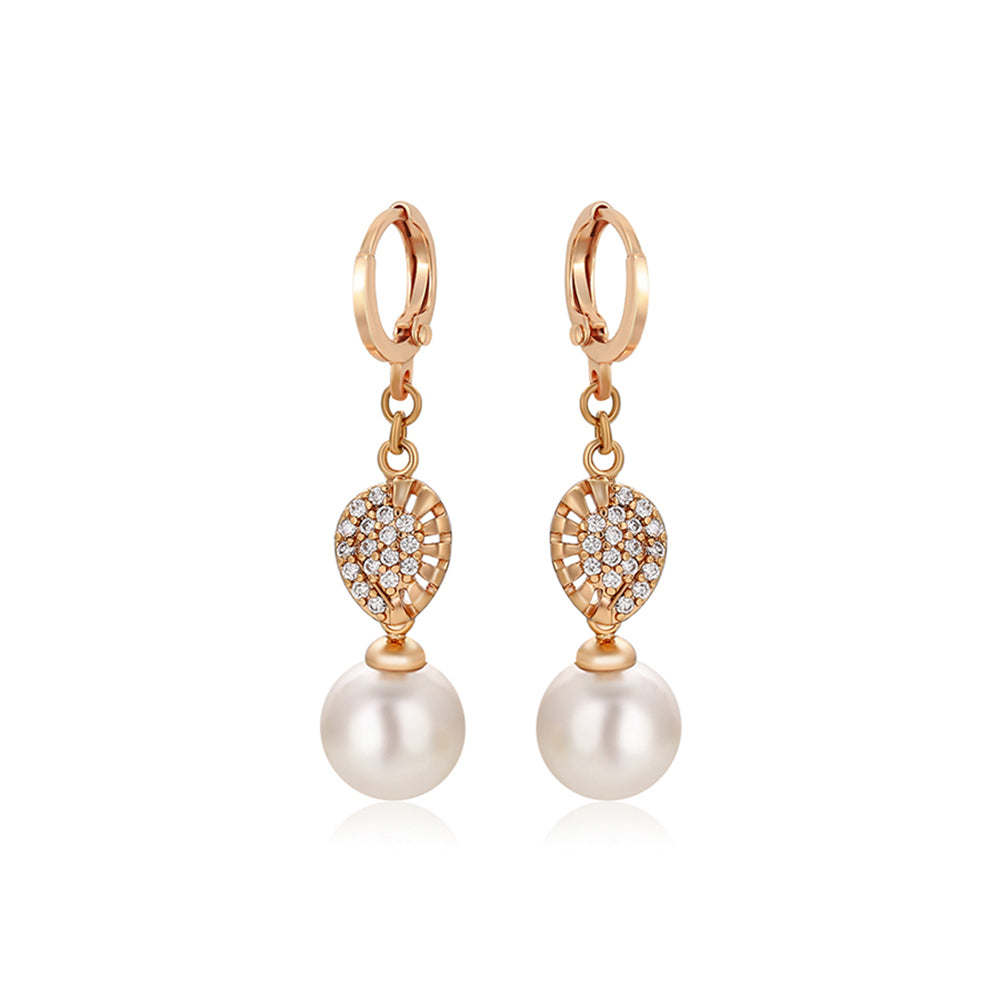 Pendientes de Aleación Bañado en Oro con Perla de cristal y Cristal Emporia® Blanco