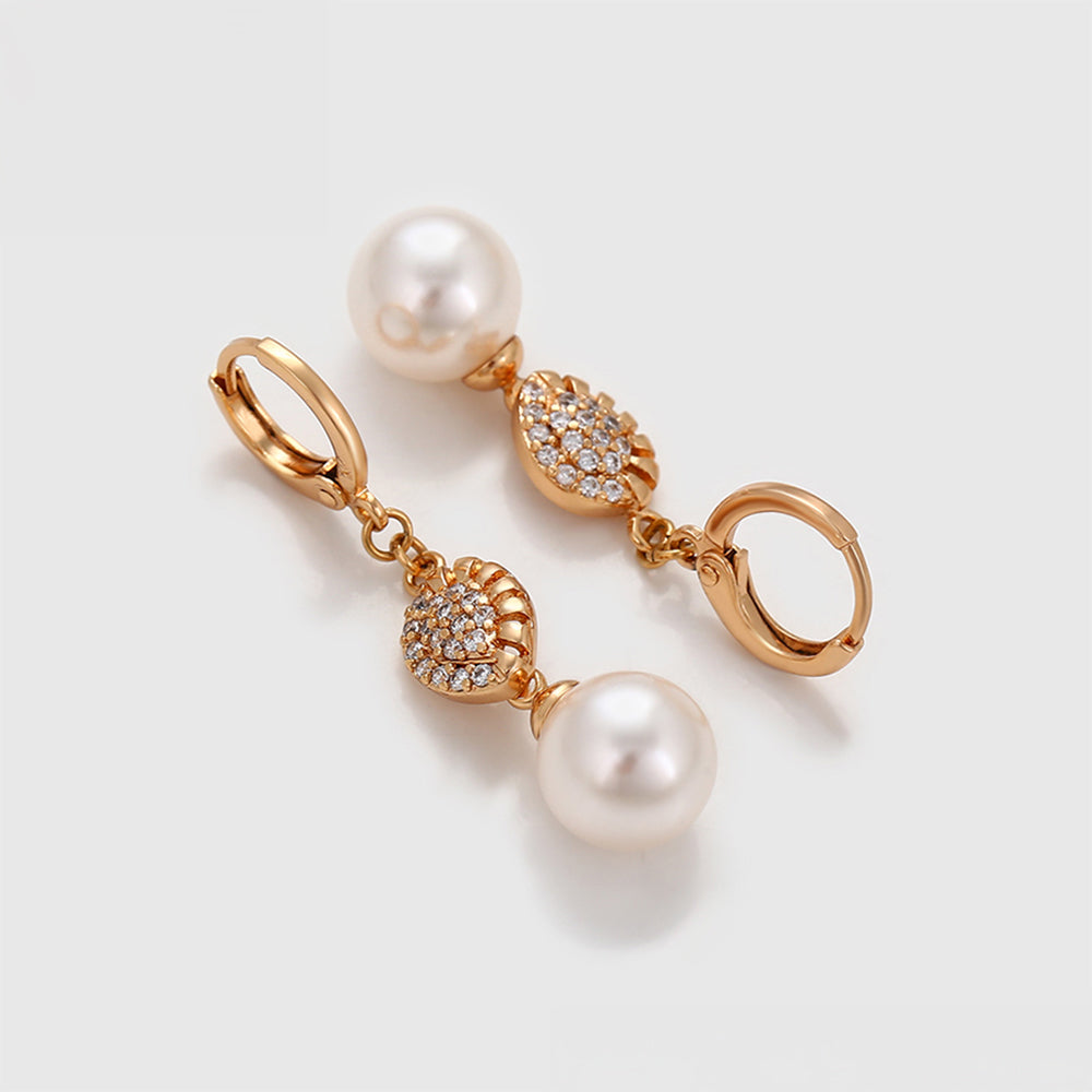 Pendientes de Aleación Bañado en Oro con Perla de cristal y Cristal Emporia® Blanco
