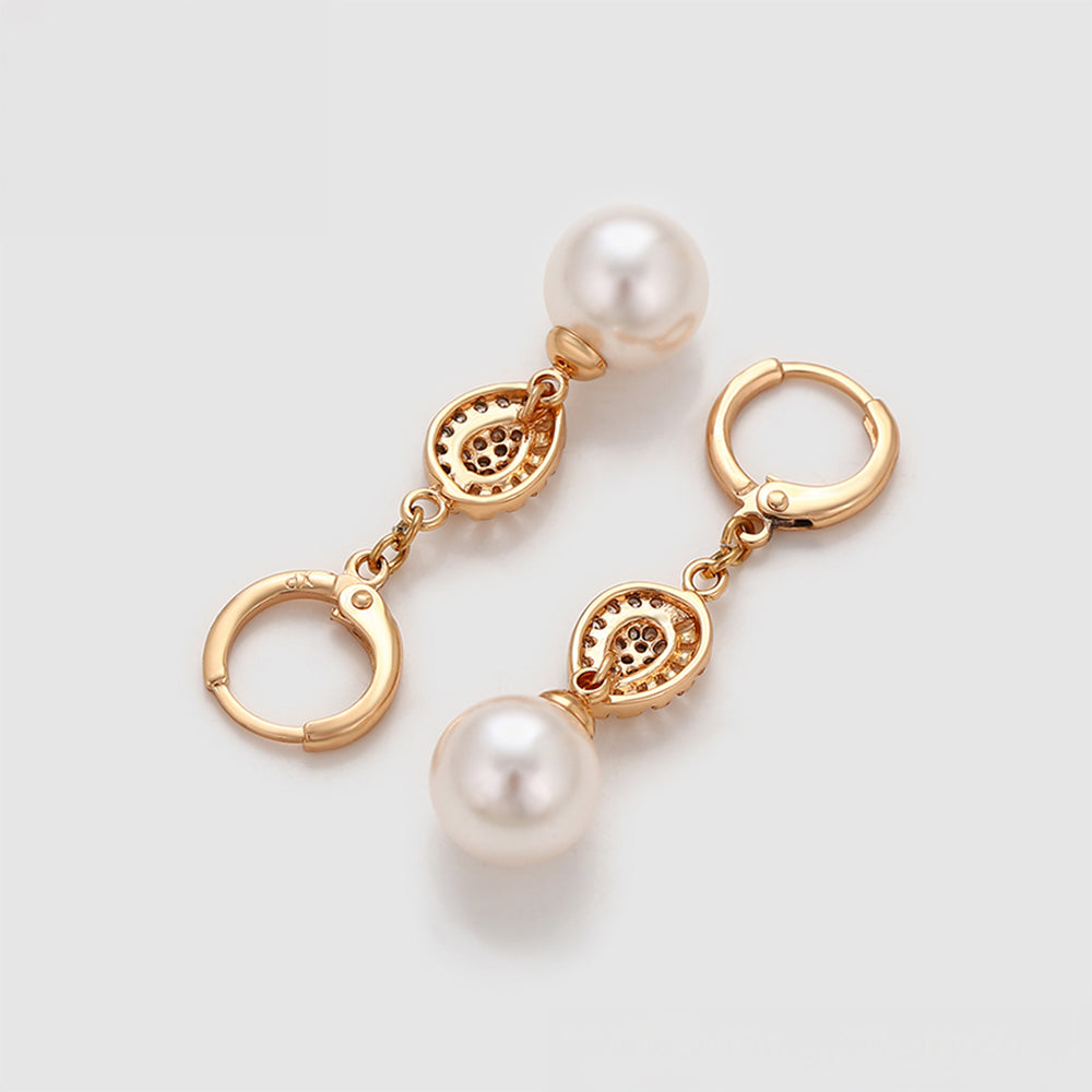 Pendientes de Aleación Bañado en Oro con Perla de cristal y Cristal Emporia® Blanco