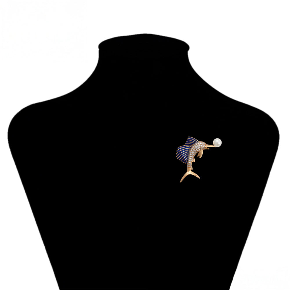 Broche de Aleación Bañado en Oro con Cristal Emporia® Blanco y Perla de cristal