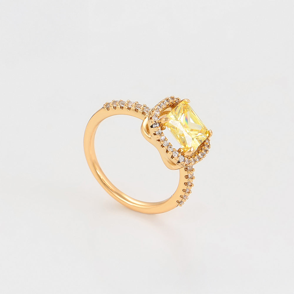 Anillo de Aleación Bañado en Oro con Cristal Emporia® Amarillo y Cristal Emporia® Blanco
