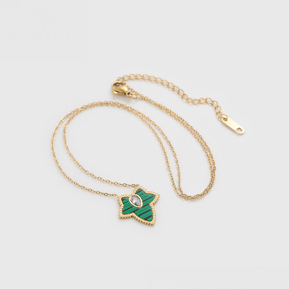 Conjunto de Aleación Bañado en Oro con Cristal Emporia® Verde y Cristal Emporia® Blanco ( Collar +Pendientes )