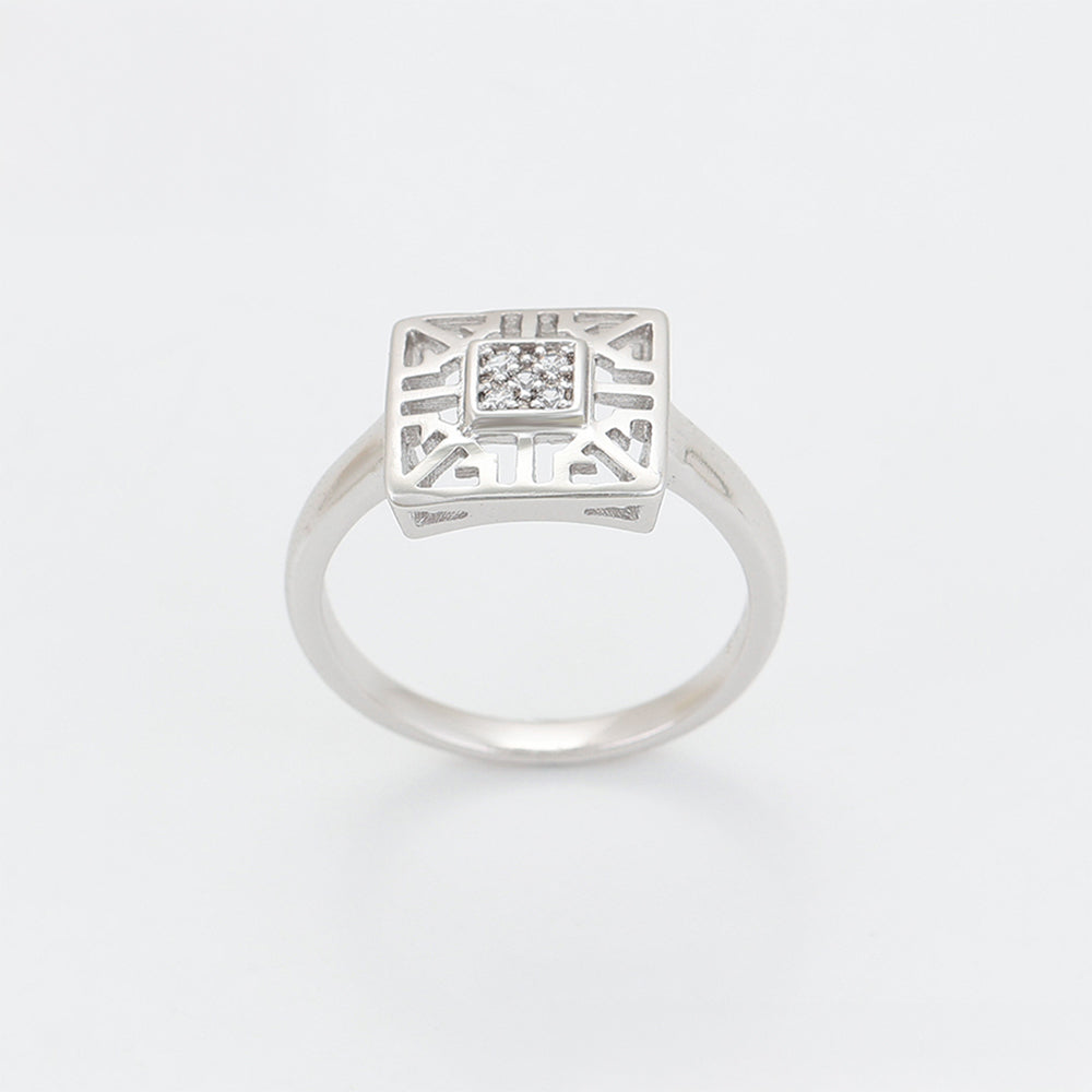 Conjunto de Aleación Bañado en Oro con Cristal Emporia® Blanco ( Pendientes +Anillo )
