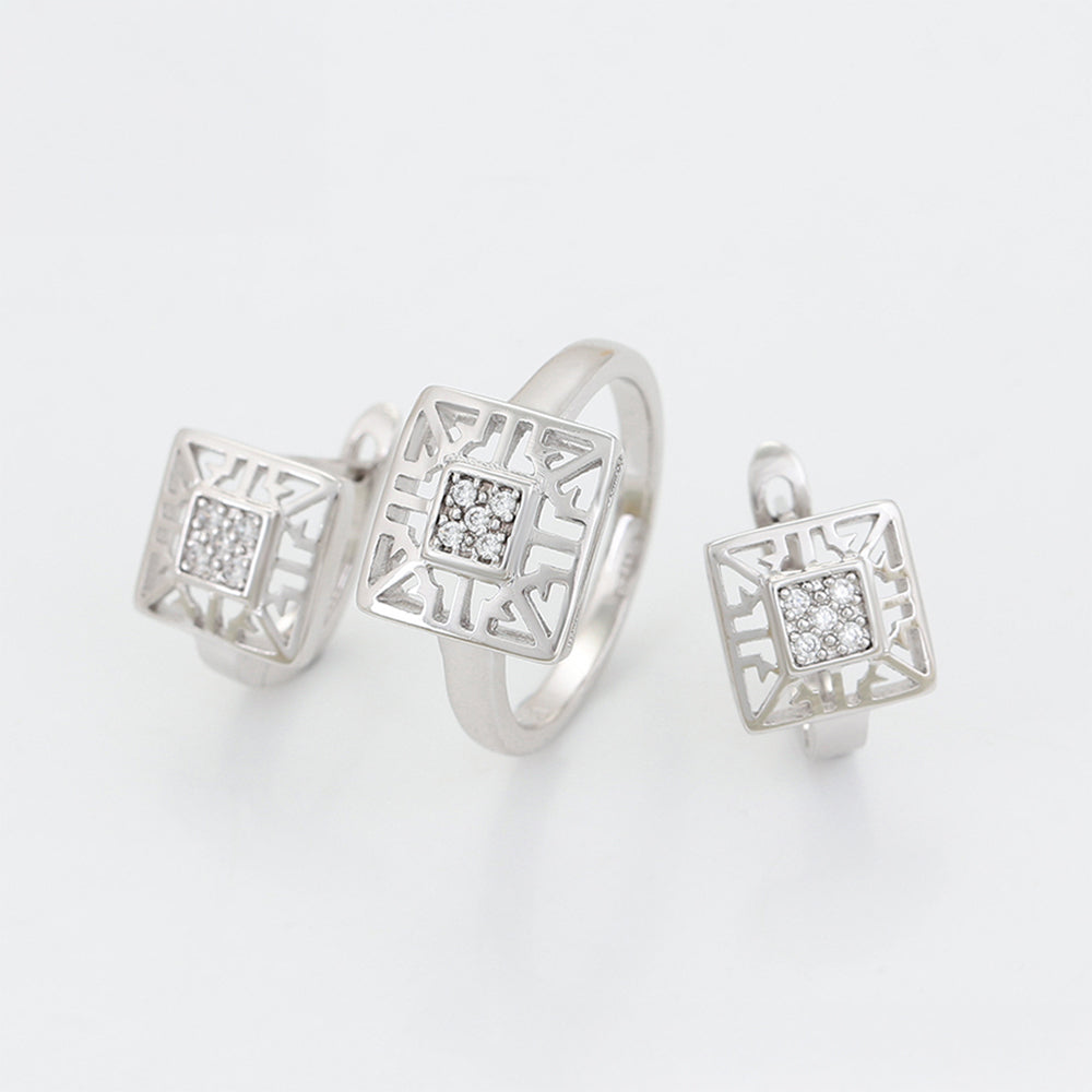 Conjunto de Aleación Bañado en Oro con Cristal Emporia® Blanco ( Pendientes +Anillo )