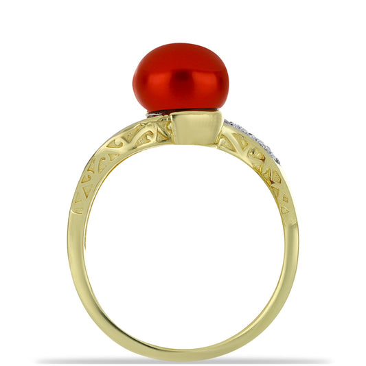 Anillo de Plata Bañada en Oro con Perla roja de río y Topacio Blanco
