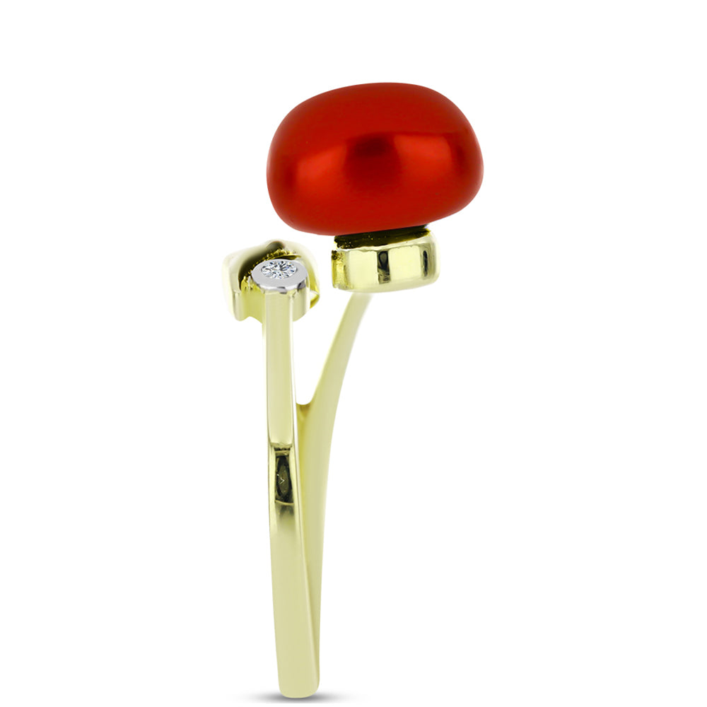 Anillo de Plata Bañada en Oro con Perla roja de río y Topacio Blanco