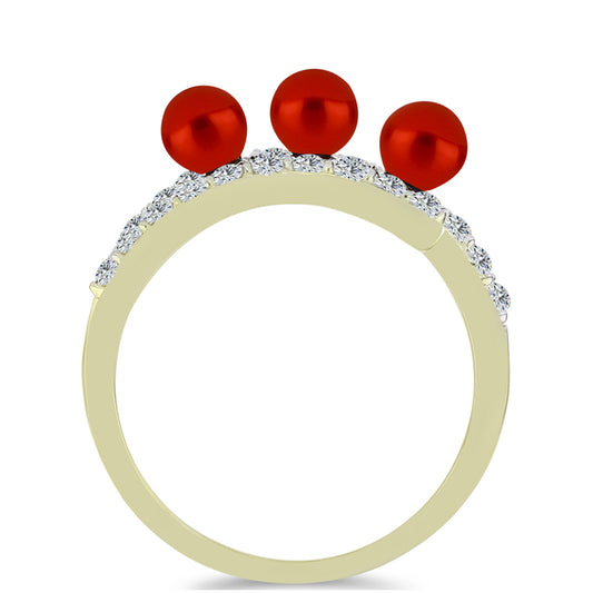 Anillo de Plata Bañada en Oro con Perla roja de río y Topacio Blanco
