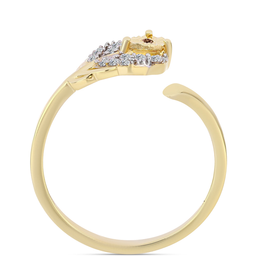 Anillo de Plata Bañada en Oro con Diamante Cognac y Topacio Blanco