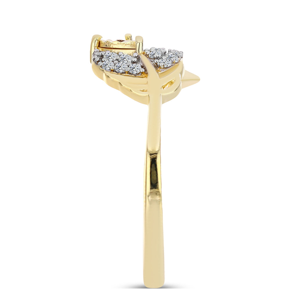 Anillo de Plata Bañada en Oro con Diamante Cognac y Topacio Blanco