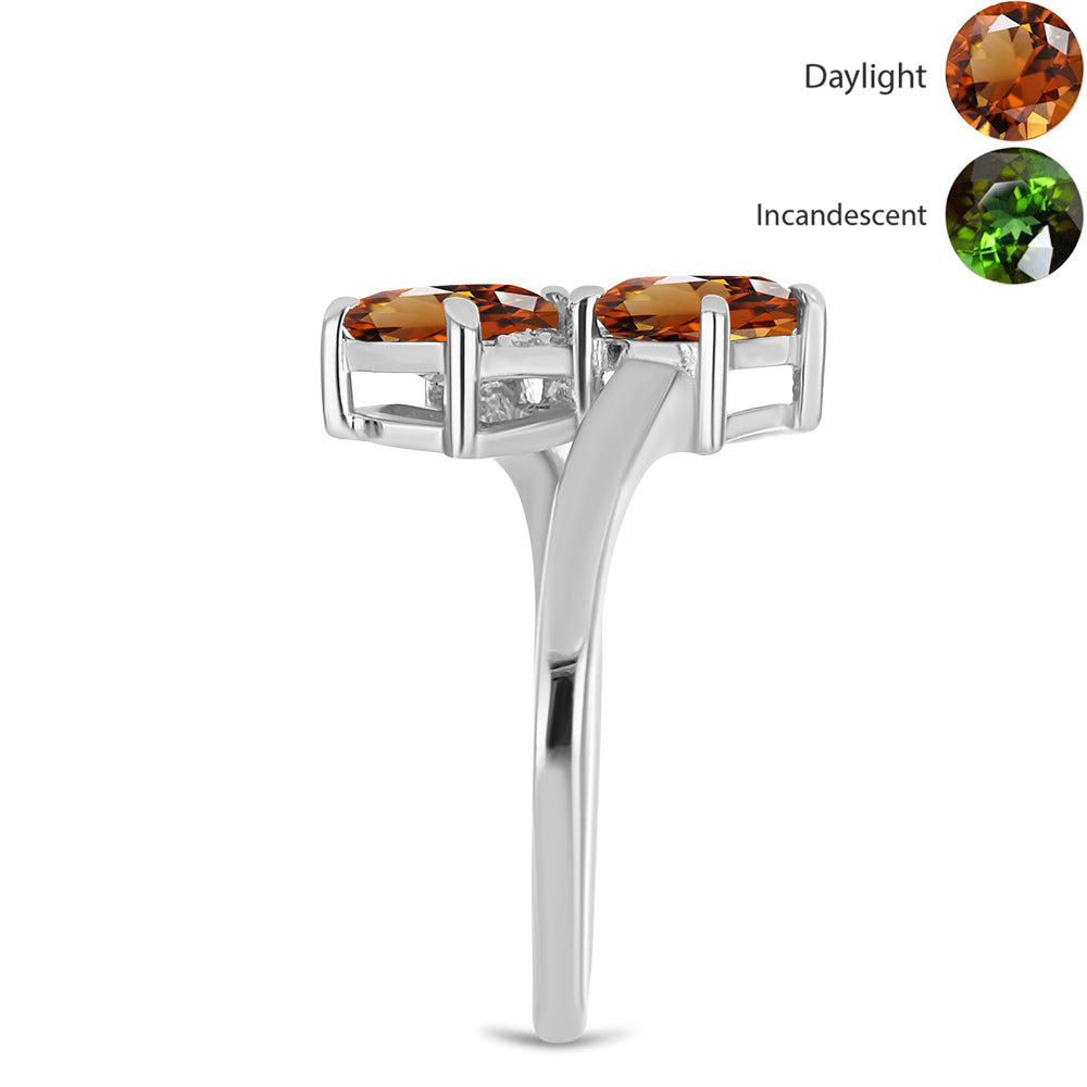 Anillo de Plata con Zultanita de Anatolia certificado y cultivado en laboratorio y Topacio Blanco