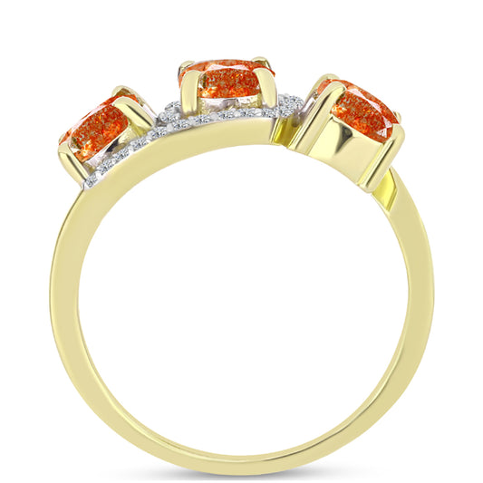 Anillo de Plata Bañada en Oro con Piedra Solar de Oregon y Topacio Blanco