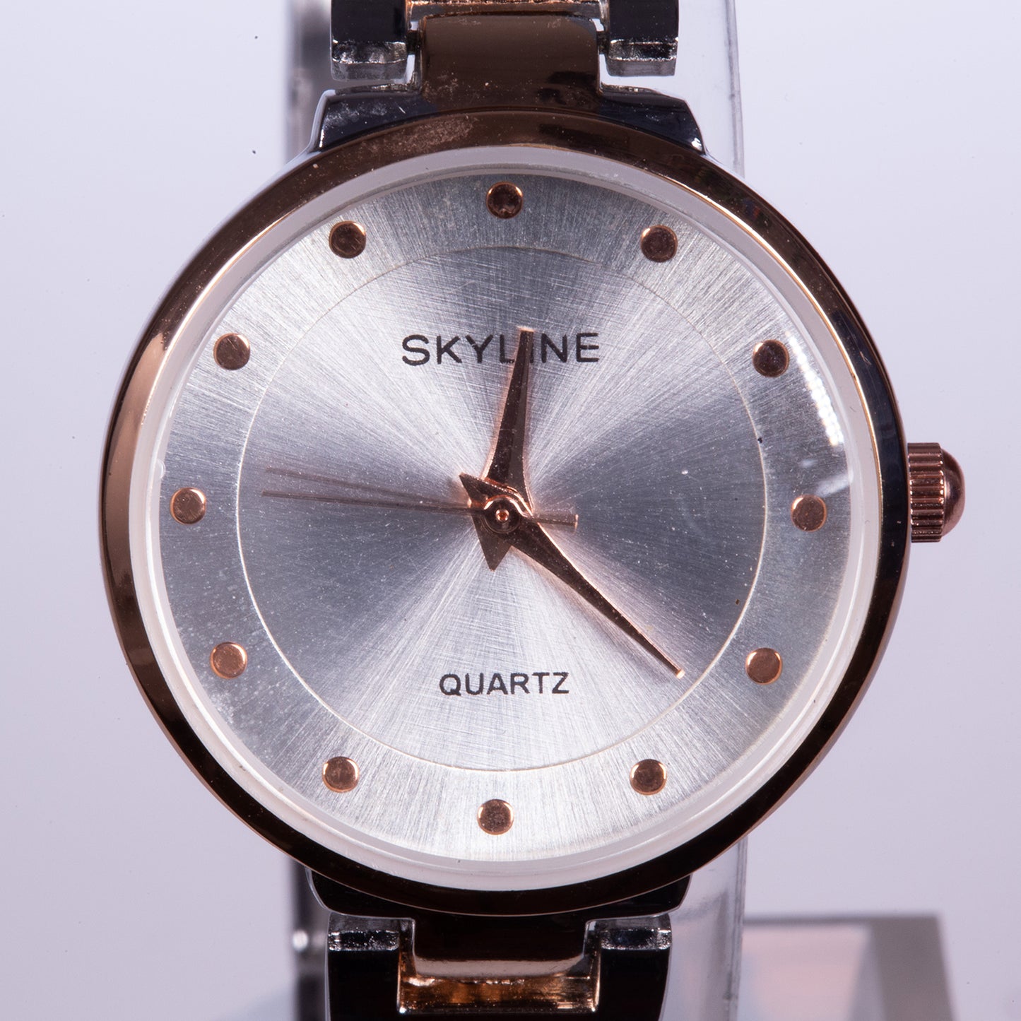 Reloj de moda para mujer con banda de acero, color dorado