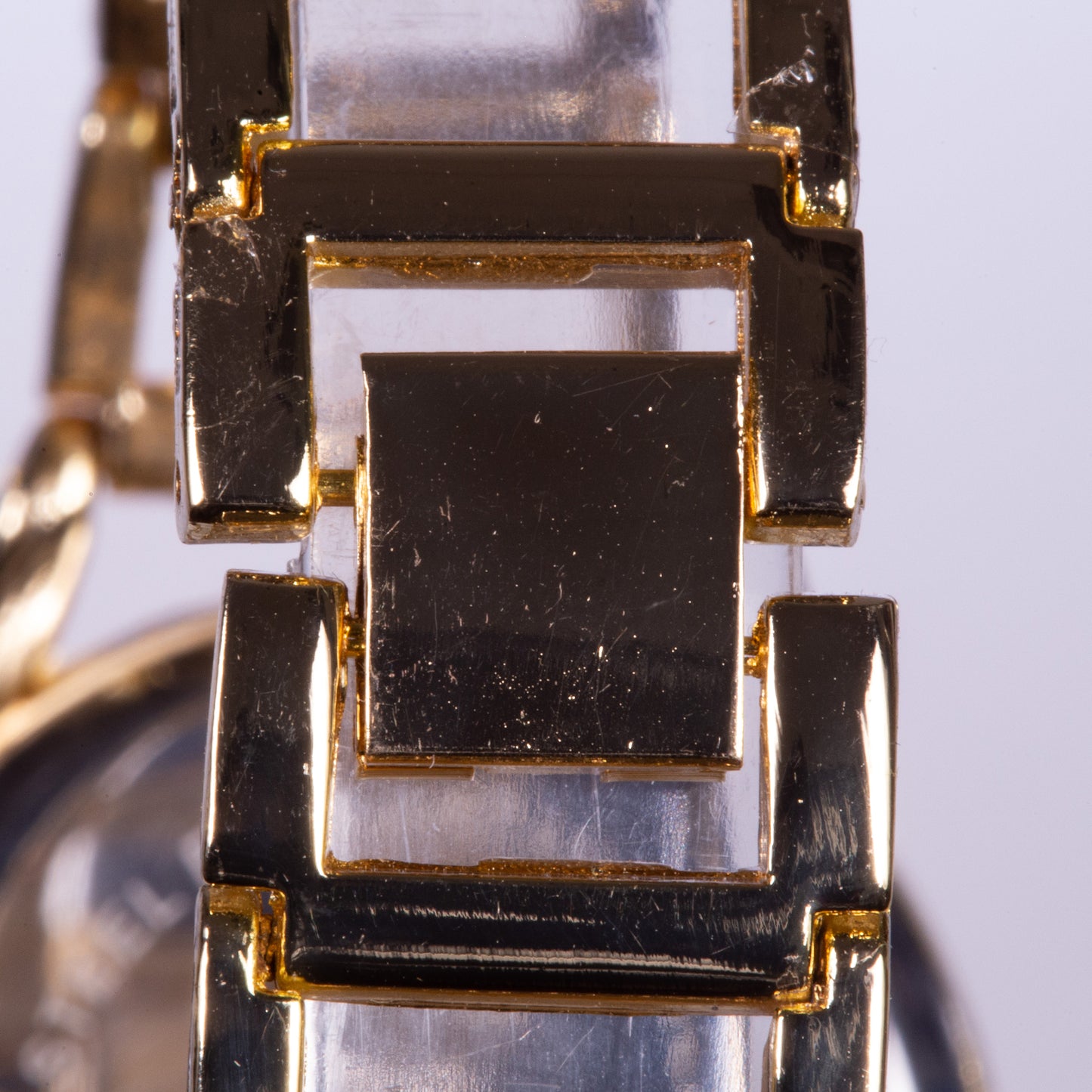 Reloj de moda para mujer con banda de acero, color dorado