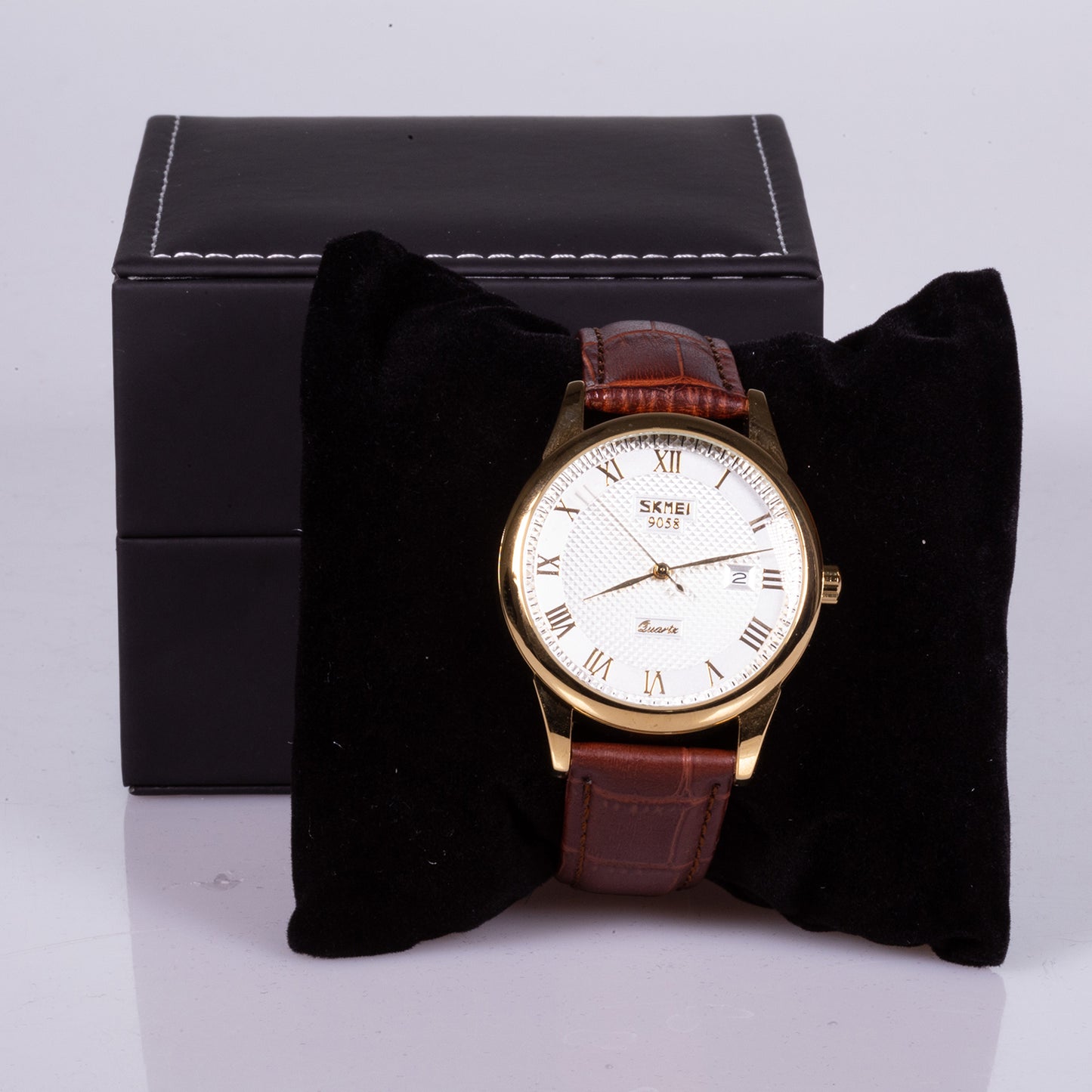 Reloj de moda para mujer con correa de cuero