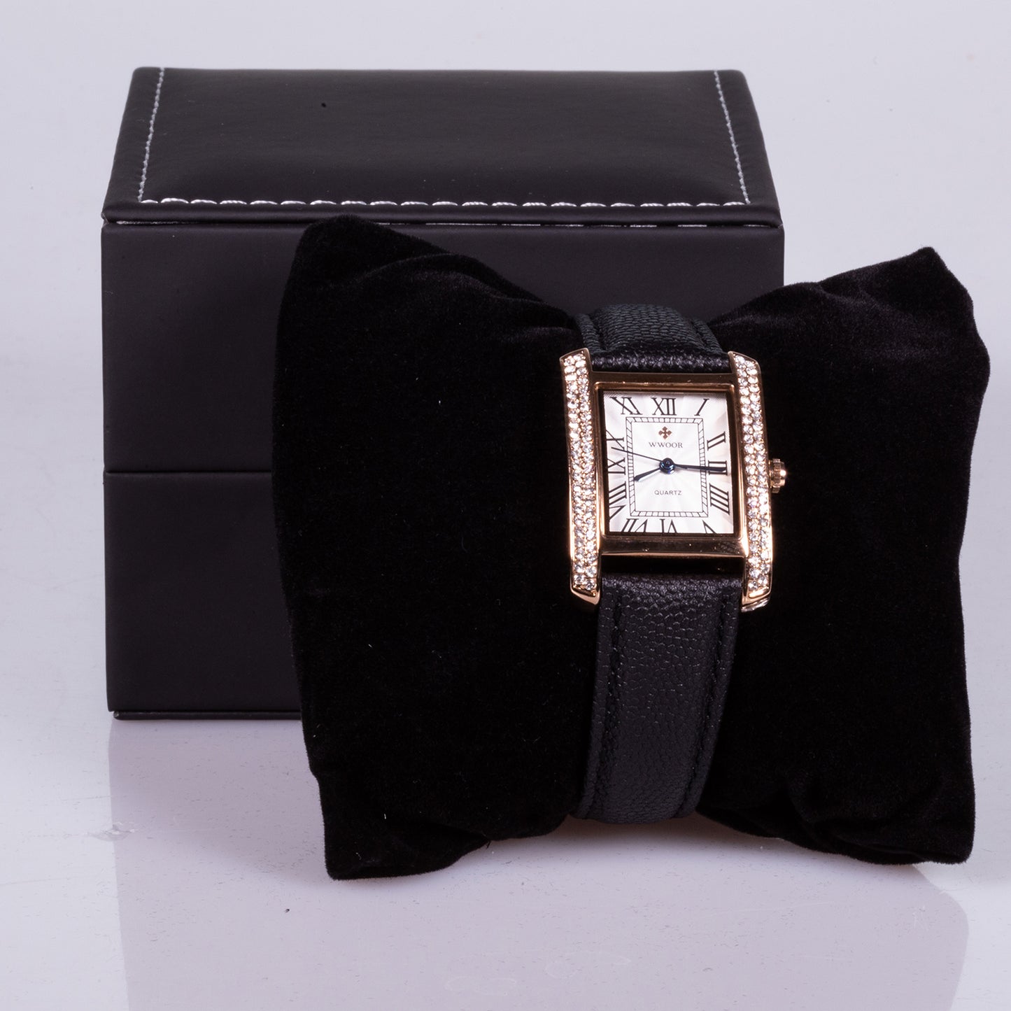 Reloj de moda para mujer con correa de cuero y circón (natural)