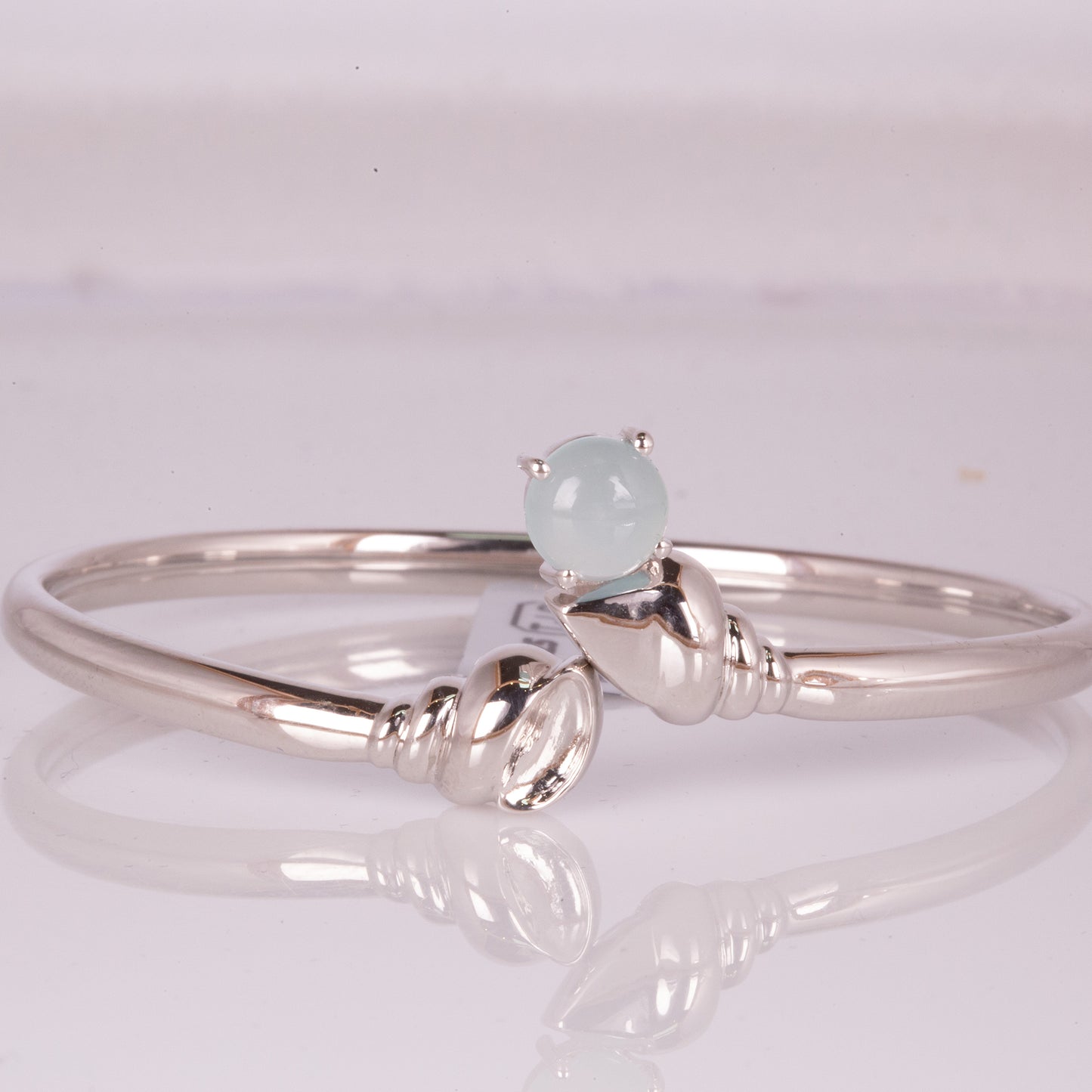 Brazalete de Plata con Calcedonia Verde Del Mar De Zambia
