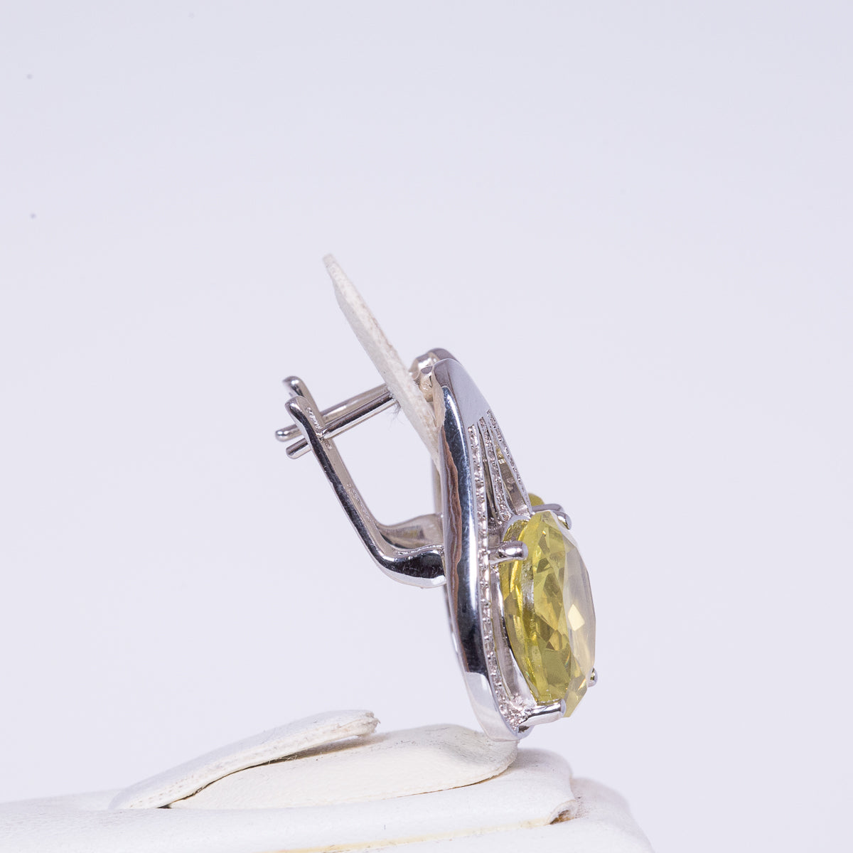 Pendientes de Plata con Diáspora artificial y Topacio Blanco