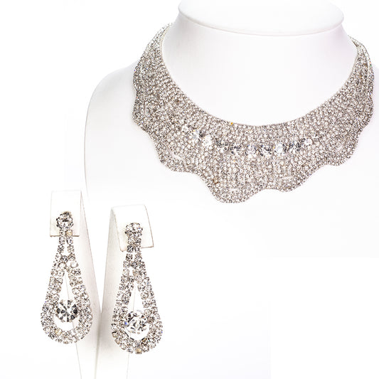 Conjunto de Aleación Bañado en Oro con Cristal Emporia® Blanco ( Collar +Pendientes )