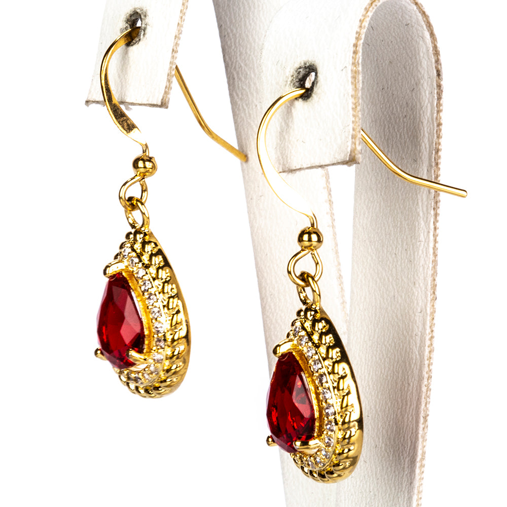 Conjunto de Aleación Bañado en Oro con Cristal Emporia® Rojo ( Collar +Pendientes +Anillo )