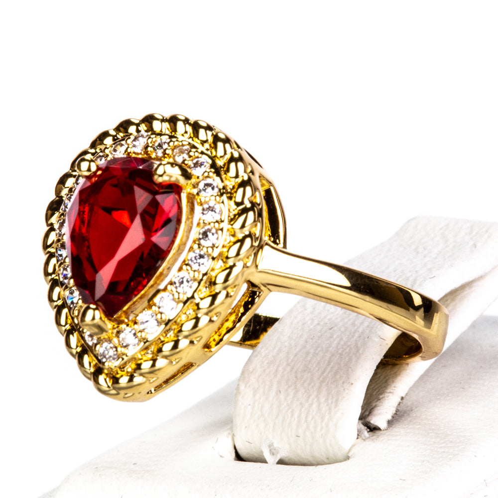 Conjunto de Aleación Bañado en Oro con Cristal Emporia® Rojo ( Collar +Pendientes +Anillo )