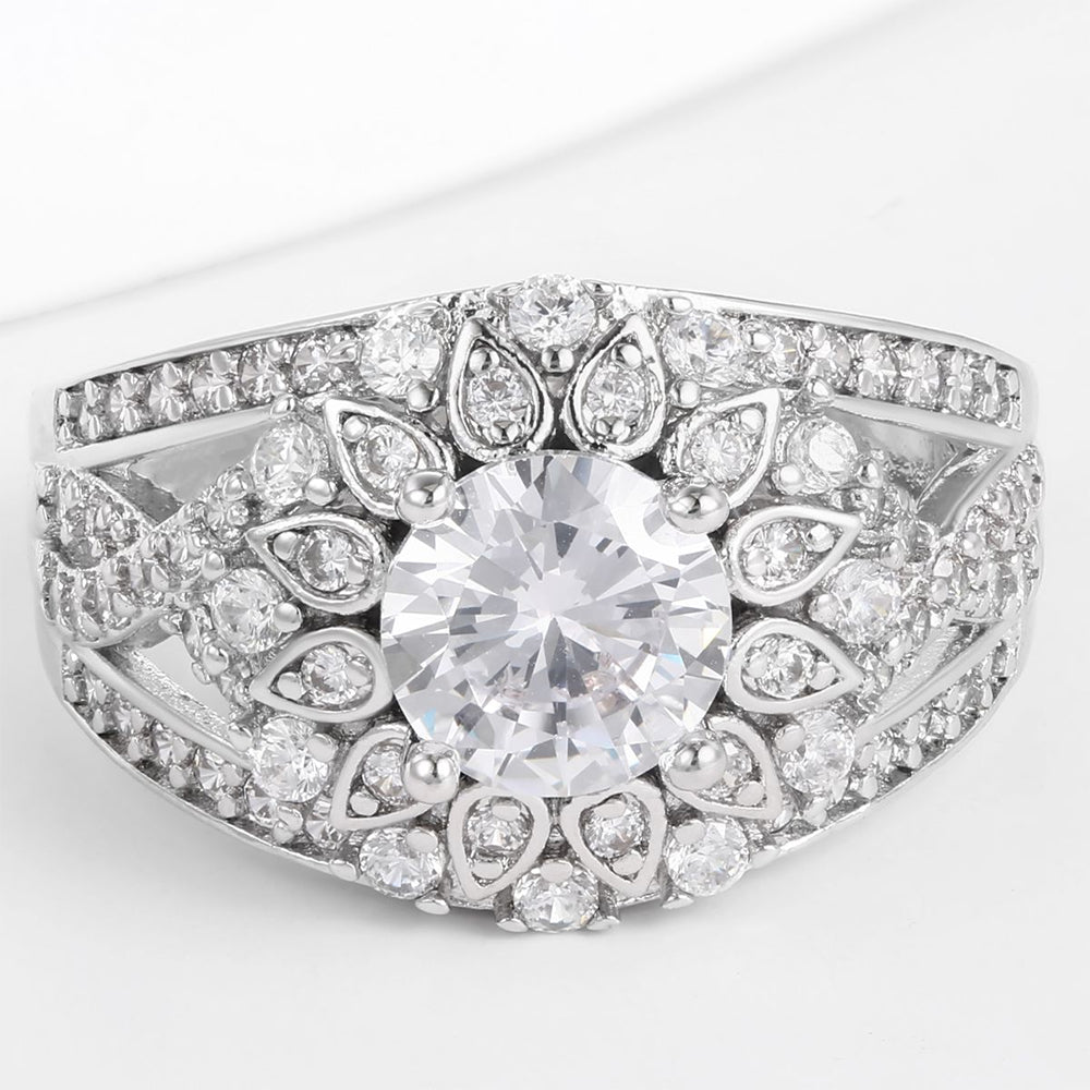 Anillo de Aleación Bañado en Oro con Cristal Emporia® Blanco 1 