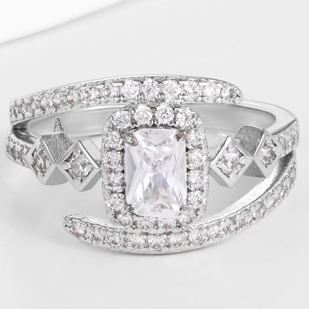 Anillo de Aleación Bañado en Oro con Cristal Emporia® Blanco