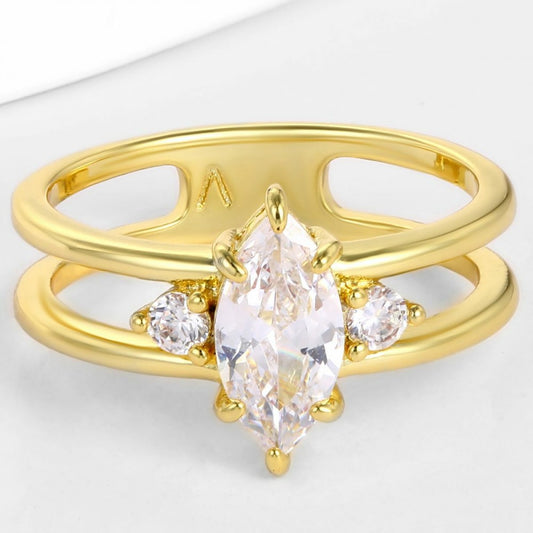 Anillo de Aleación Bañado en Oro con Cristal Emporia® Blanco
