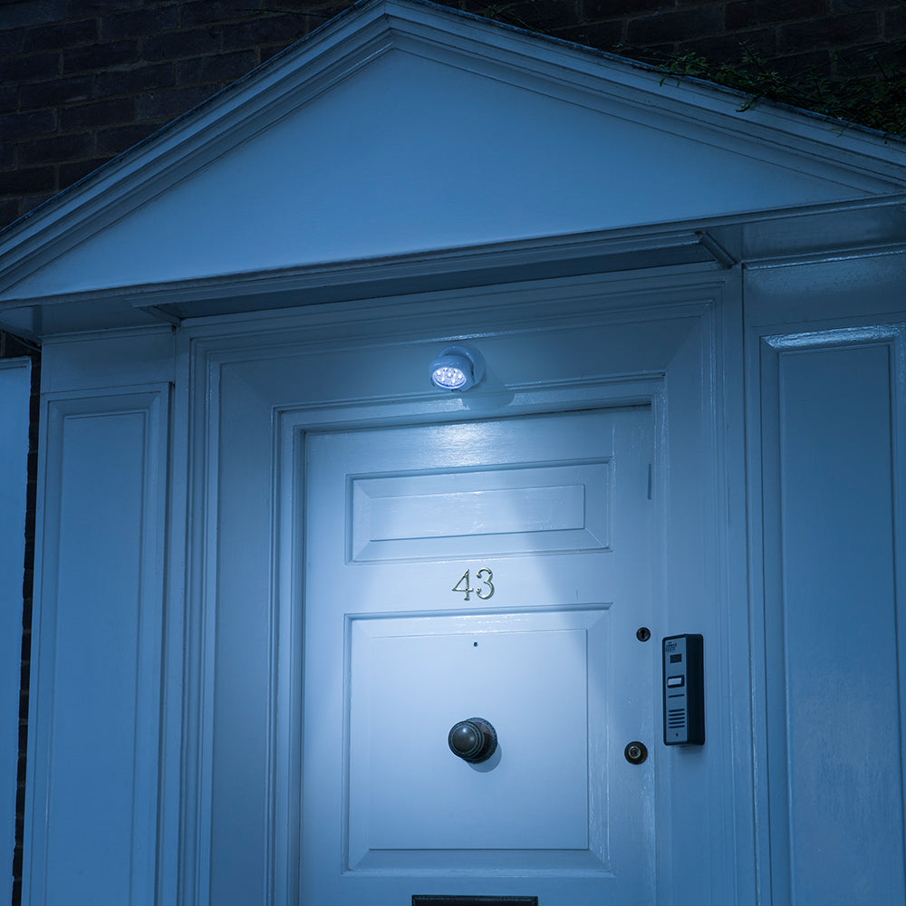 Luz con sensor Bright para interior y exterior 1 